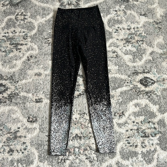Beyond Yoga Leggings - Picture 1 of 11